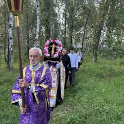 Изнесение Честных Древ Животворящего Креста Господня.